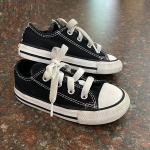 Toddler size 7 converse